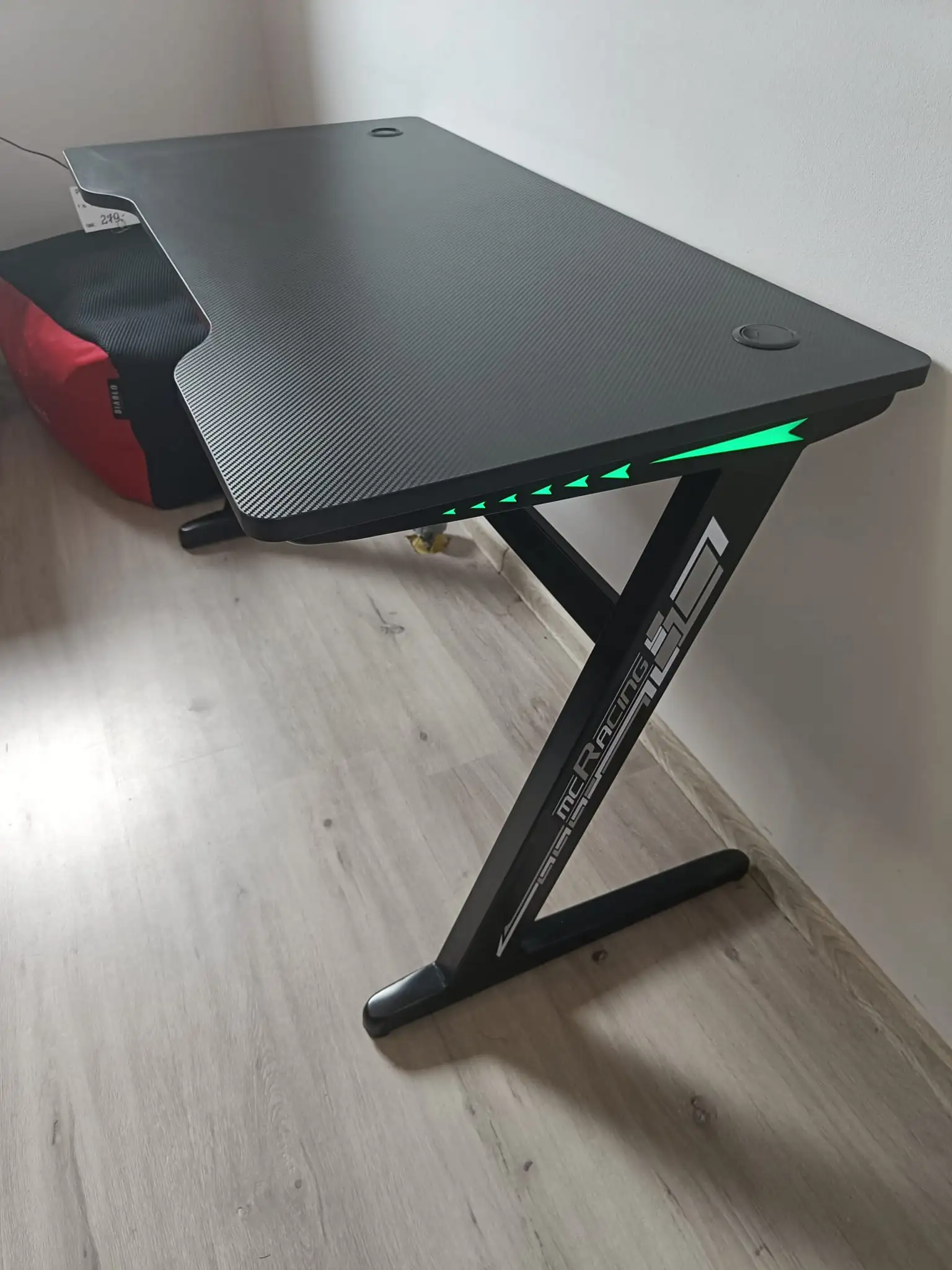 MC Akcent Biurko gamingowe MC RACING basic 5 - LED MC Akcent Biurko gamingowe MC RACING basic 5 - LED