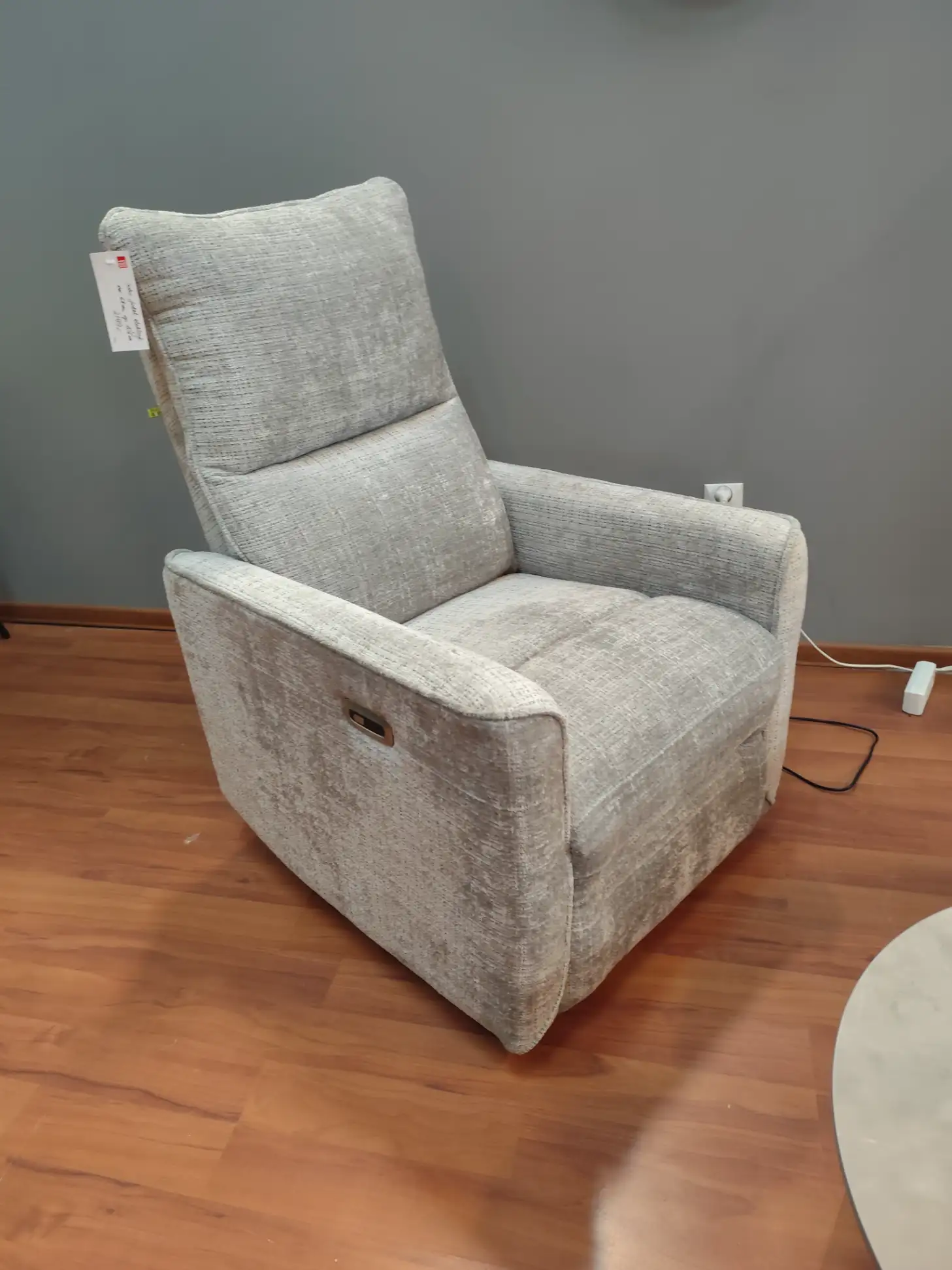 Meble Best Fotel z relaksem SOHO z funkcją relaks rozkładany elektryczny wypoczynkowy szary Meble Best Fotel z relaksem SOHO z funkcją relaks rozkładany elektryczny wypoczynkowy szary