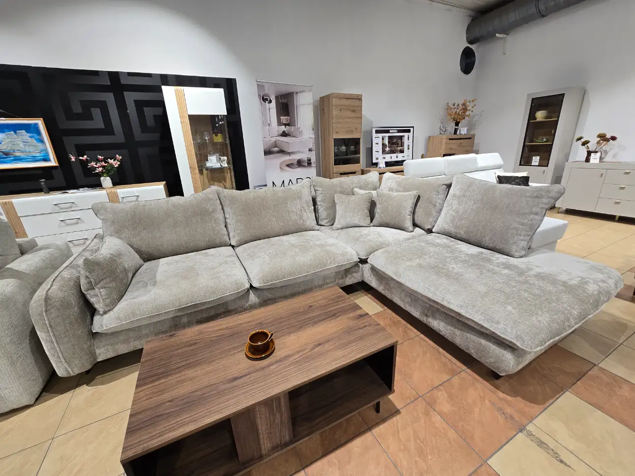 Narożnik PRINCE L miękki prawostronny na metalowych nóżkach Narożnik PRINCE L miękki prawostronny na metalowych nóżkach