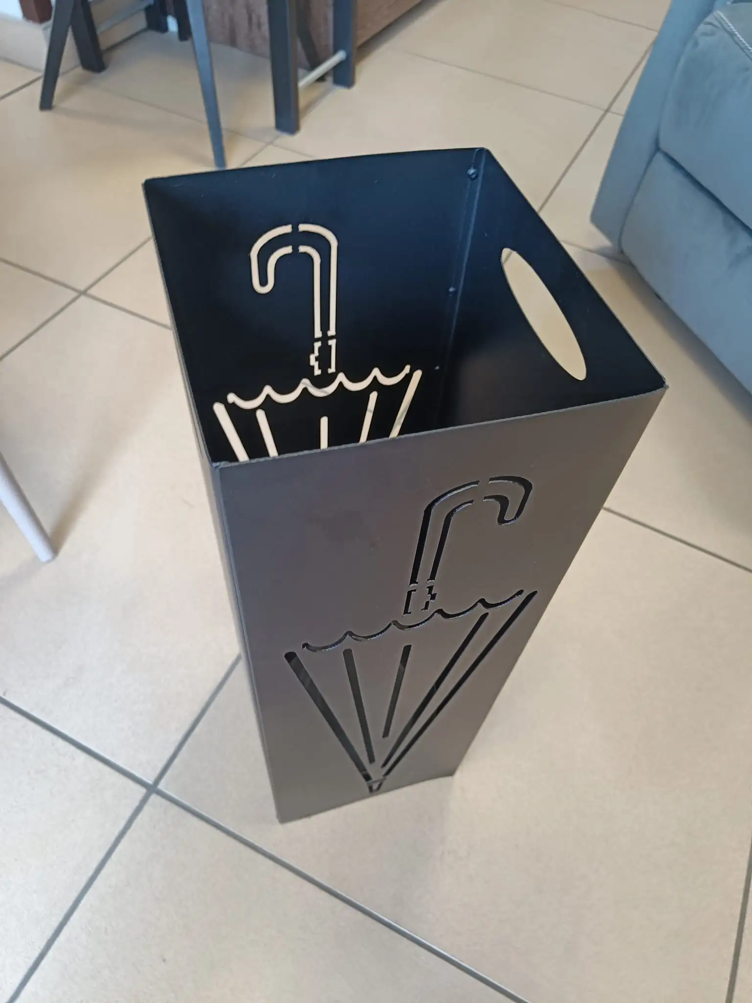 Parasolnik metalowy czarny stabilny ciężki loftowy Parasolnik metalowy czarny stabilny ciężki loftowy