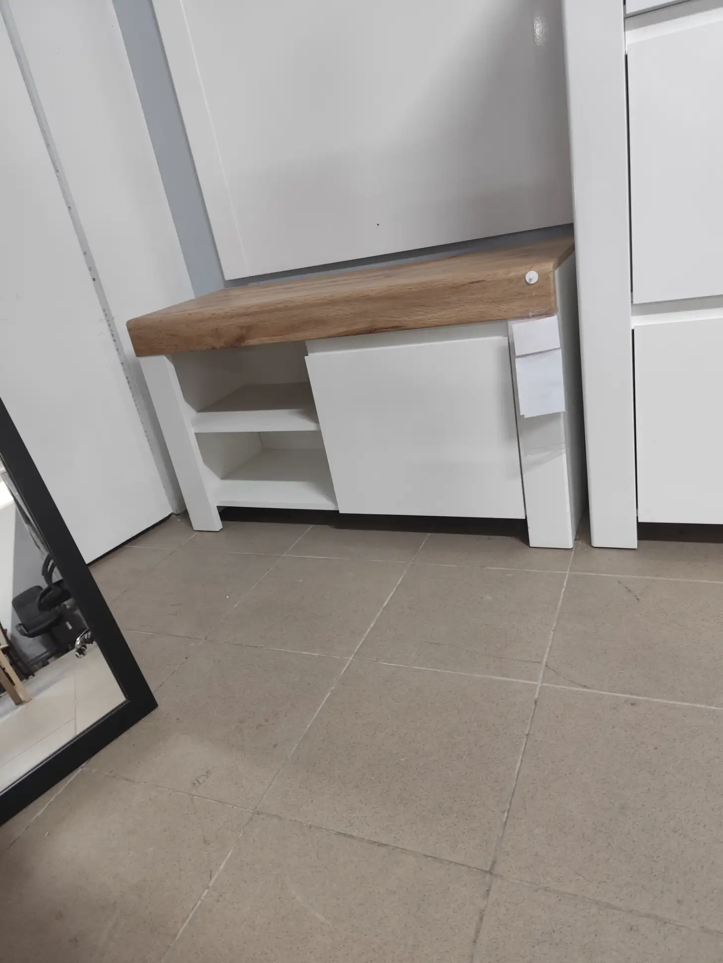 Black Red White Szafka na buty + Panel Ścienny HOLTEN kufer wieszak na ubrania zestaw Black Red White Szafka na buty + Panel Ścienny HOLTEN kufer wieszak na ubrania zestaw